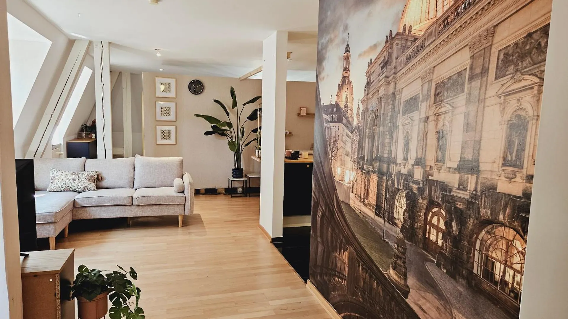 Elegantes Loft Mit 2 Etagen Im Koenigsviertel Appartement Dresden Duitsland